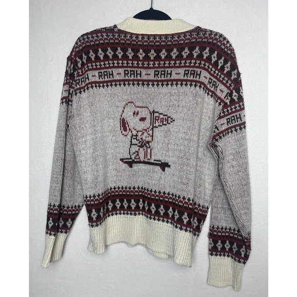 Snoopy's World's Greatest Vintage Unisex Rah Rah Rah Sweater Size Large Red Gray - Picture 8 of 11